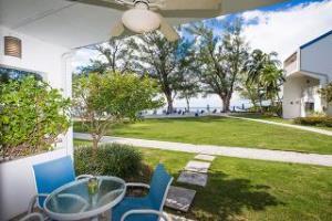 Villas Of The Galleon Seven Mile Beach Exteriör bild