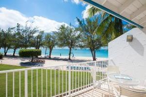 Villas Of The Galleon Seven Mile Beach Exteriör bild